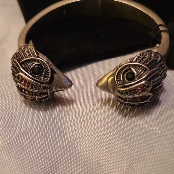 Kurt Geiger Silver Hinged Bracelet with Multicolor Accents Bnwt PL Rt Ms - Picture 3 of 4